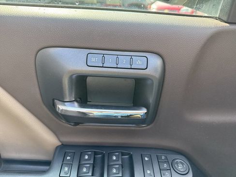 Used 2015 GMC Sierra 1500 SLT w/ SLT Crew Cab Value Package image 40