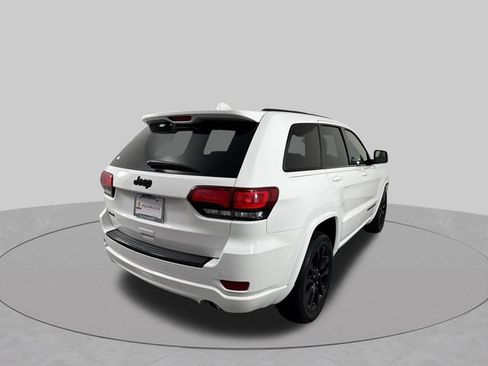 Used 2018 Jeep Grand Cherokee Altitude AWD/4WD image 34