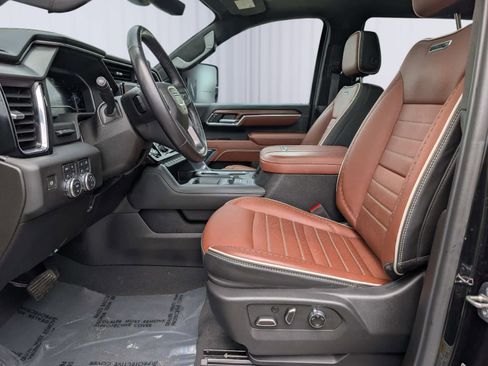 Certified 2024 GMC Sierra 3500 Denali Ultimate AWD/4WD image 17