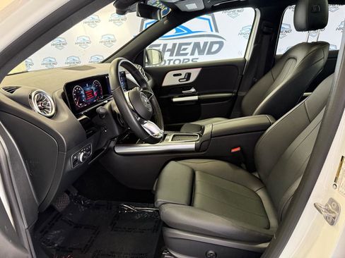 Used 2025 Mercedes-Benz GLA 250 4MATIC w/ Winter Package image 13