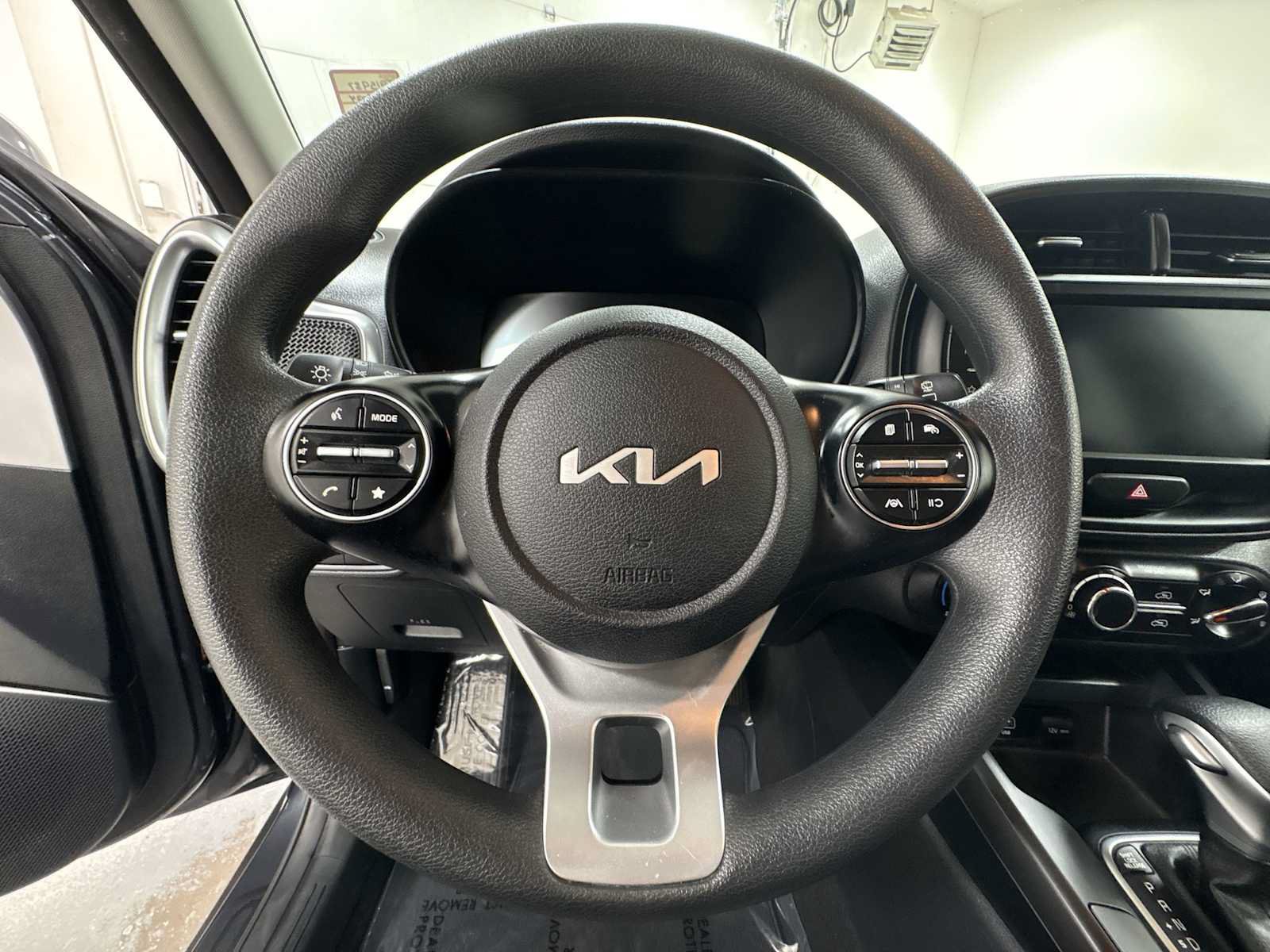 Used 2024 Kia Soul LX w/ Option Group 015 FWD image 16