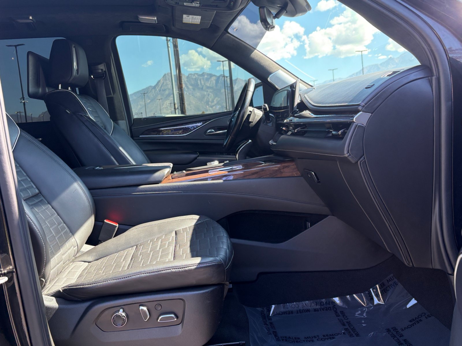 Used 2021 Cadillac Escalade Sport Platinum AWD/4WD image 30