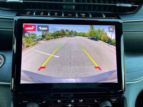 Certified 2024 Jeep Grand Cherokee L Limited w/ Luxury Tech Group II image 15