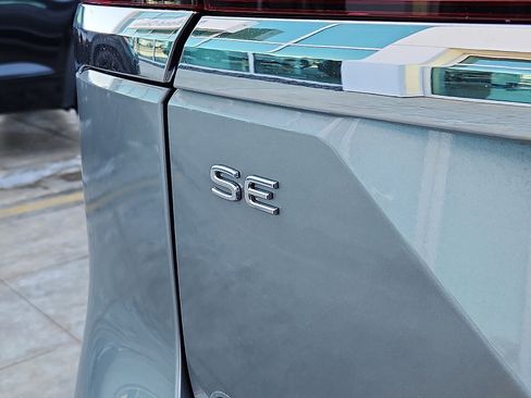 New 2026 Volkswagen Atlas SE image 10