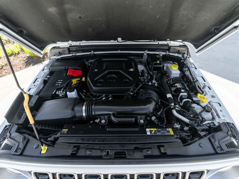 Used 2024 Jeep Wrangler Sahara image 42