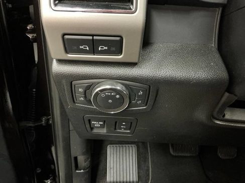 Used 2020 Ford F150 Lariat w/ Equipment Group 502A Luxury AWD/4WD image 22