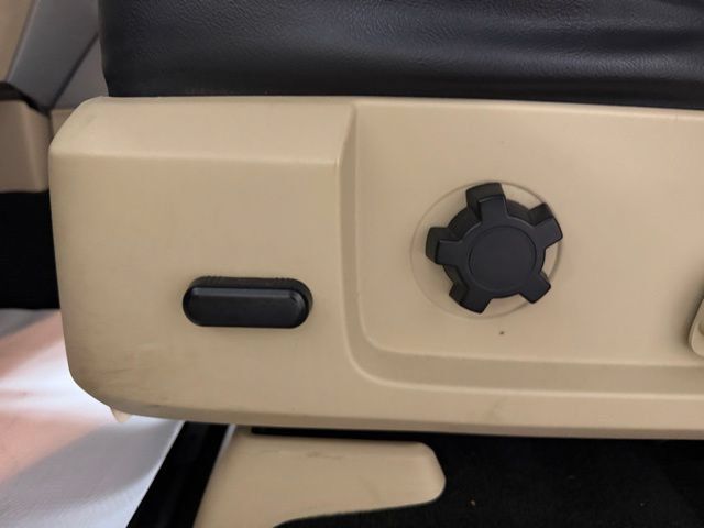 Used 2016 Ford Expedition XLT AWD/4WD image 15