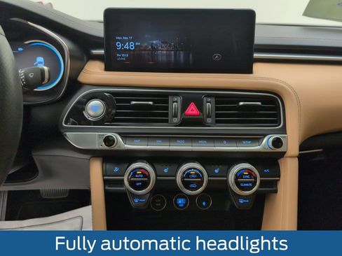 Used 2022 Genesis G70 2.0T w/ Prestige Package image 31