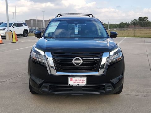 Certified 2024 Nissan Pathfinder SV image 9
