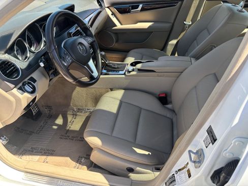 Used 2014 Mercedes-Benz C 300 4MATIC Sedan image 11