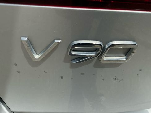 Used 2018 Volvo V90 T5 Cross Country w/ Convenience Package AWD/4WD image 19