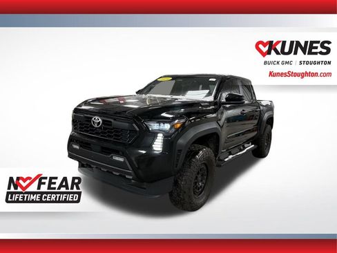 Used 2024 Toyota Tacoma TRD Off-Road image 6