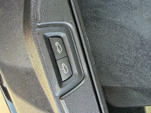 Used 2021 BMW X7 M50i w/ Executive Package AWD/4WD image 18
