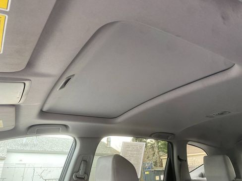 Used 2017 Honda CR-V Touring image 24