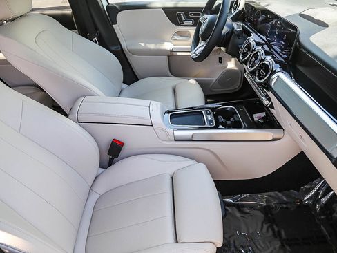 Used 2026 Mercedes-Benz GLB 250 image 15