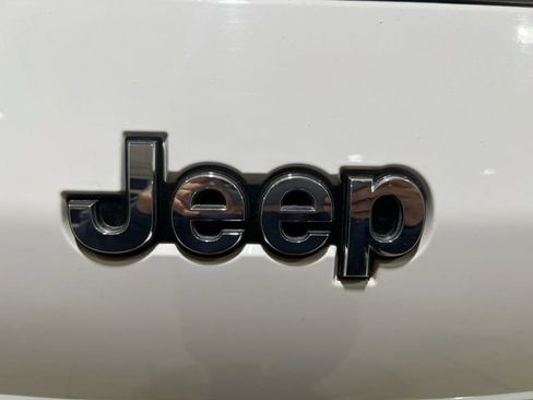 Used 2021 Jeep Grand Cherokee L Limited AWD/4WD image 29