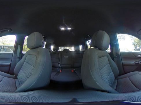 Used 2025 Chevrolet Equinox LT image 42