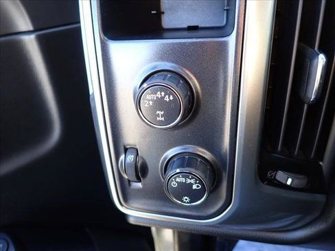 Used 2018 Chevrolet Silverado 1500 LT w/ Trailering Package image 12