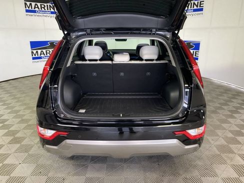 Used 2024 Kia Niro EX Touring FWD image 32