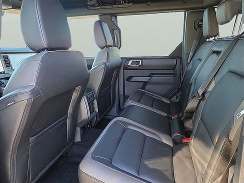 New 2025 Ford Bronco Outer Banks image 9