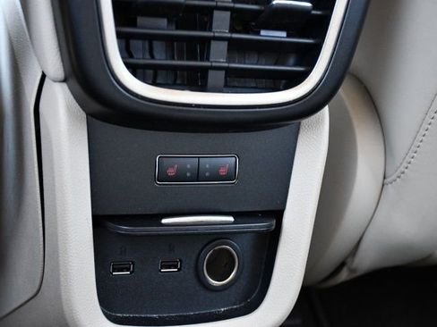 Used 2018 Lincoln MKX Reserve w/ Lincoln MKX Climate Package FWD image 22