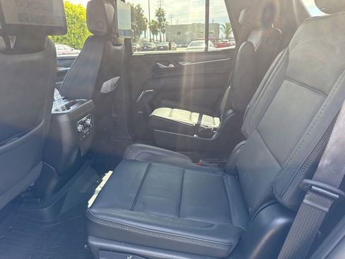 Used 2023 GMC Yukon Denali w/ Denali Reserve Package image 10