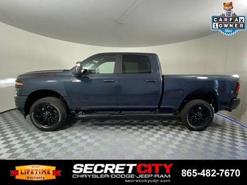 Used 2025 RAM 2500 Big Horn AWD/4WD image 4