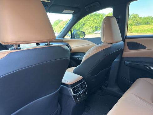 Used 2025 Lexus RX 350 FWD w/ Technology Package image 18
