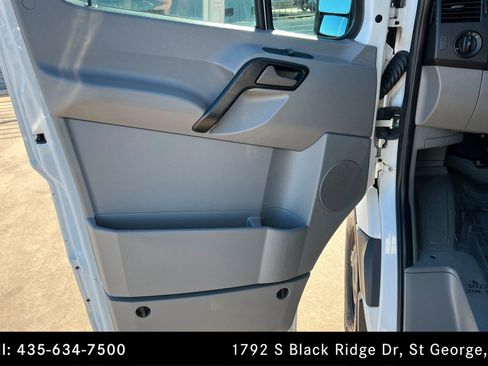 Used 2016 Mercedes-Benz Sprinter 2500 image 14