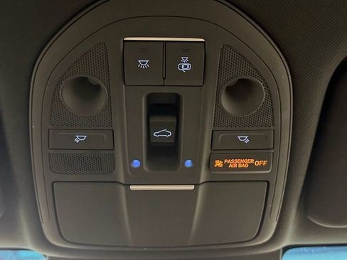 Used 2023 Genesis G70 2.0T w/ Sport Prestige Package image 26