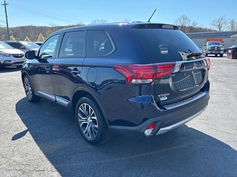 Used 2016 Mitsubishi Outlander ES image 5