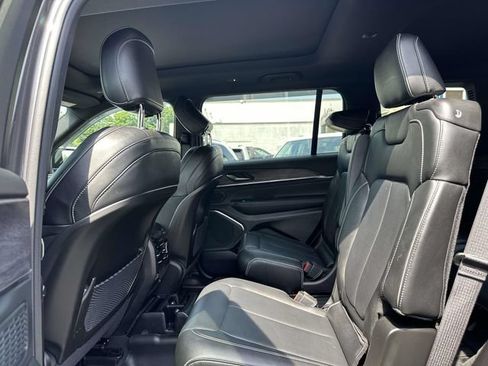 Used 2023 Jeep Grand Cherokee L Overland AWD/4WD image 20