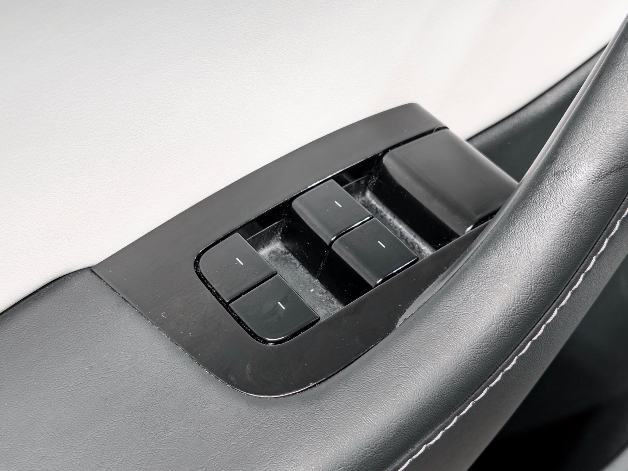 Used 2020 Tesla Model Y Long Range AWD/4WD image 8