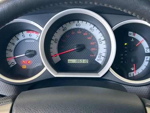 Used 2013 Toyota Tacoma 4x4 Double Cab w/ TRD Off-Road Pkg image 26
