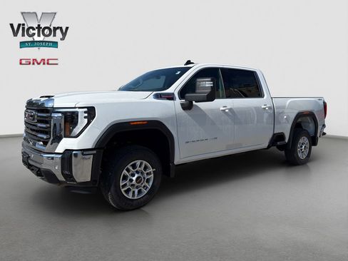 New 2026 GMC Sierra 2500 SLE AWD/4WD image 4