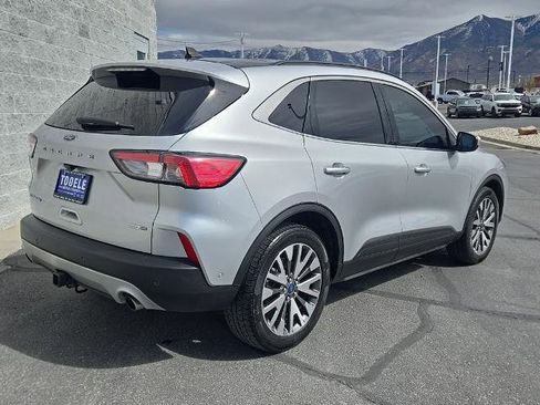 Certified 2020 Ford Escape Titanium AWD/4WD image 4