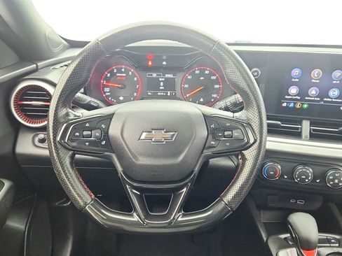 Used 2024 Chevrolet Trax RS w/ Sunroof Package image 29