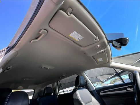 Certified 2023 Volkswagen Atlas SE image 13