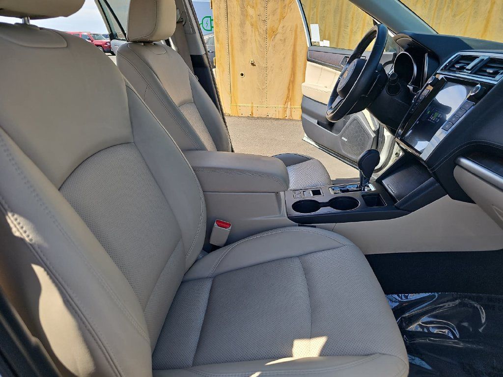 Used 2019 Subaru Outback 3.6R Limited AWD/4WD image 10