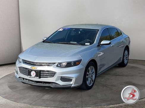 Used 2018 Chevrolet Malibu LT image 3