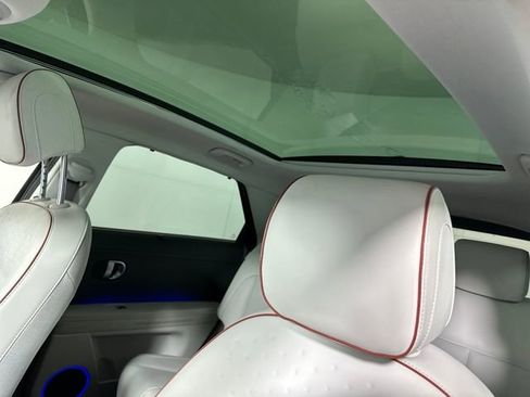 Used 2024 Hyundai Ioniq 5 Limited image 12