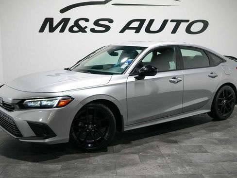 Used 2024 Honda Civic Sport image 2