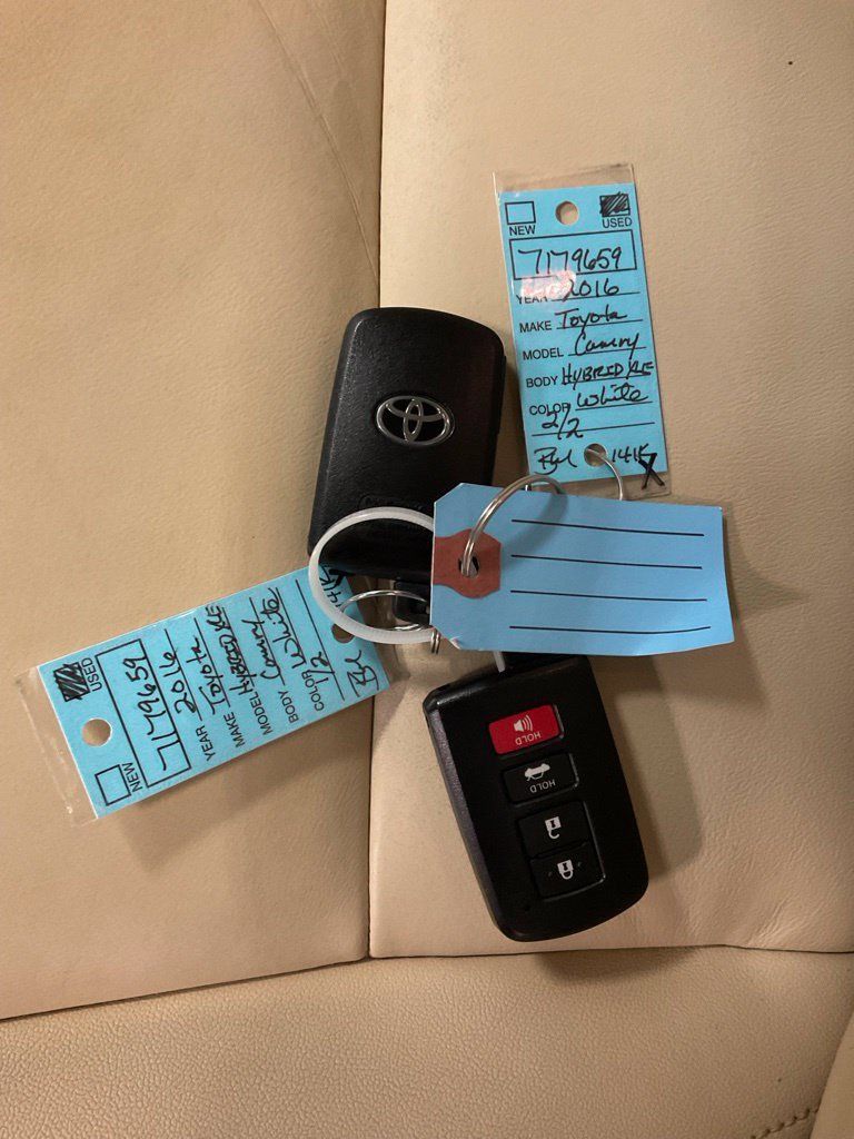 Used 2016 Toyota Camry XLE FWD image 30
