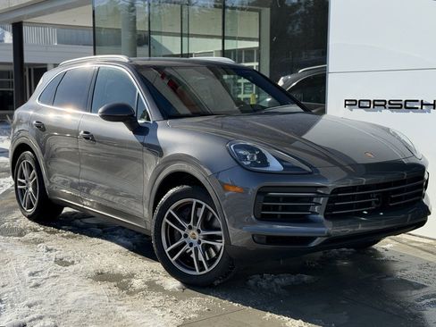 Used 2023 Porsche Cayenne image 34