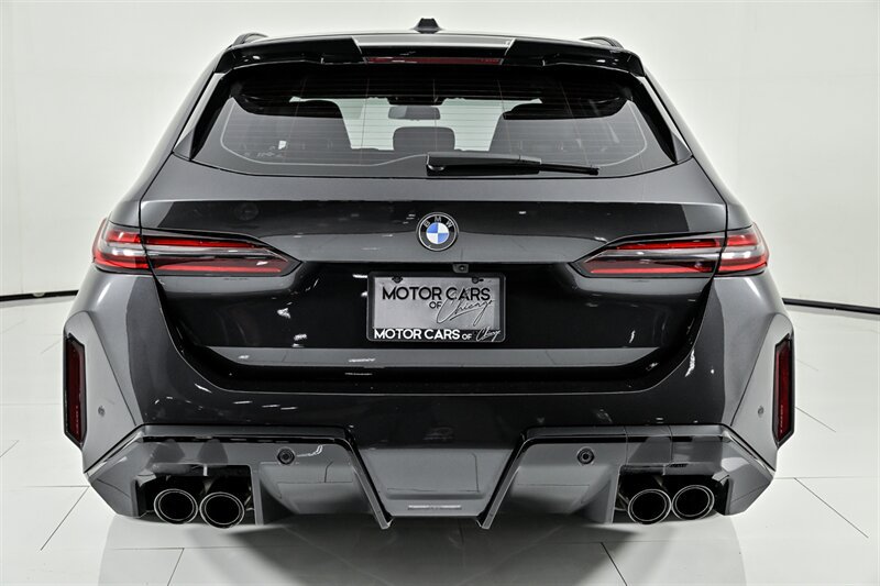 Used 2025 BMW M5 Touring AWD/4WD image 11