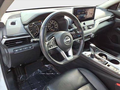 Used 2024 Nissan Altima 2.5 SR AWD/4WD image 19