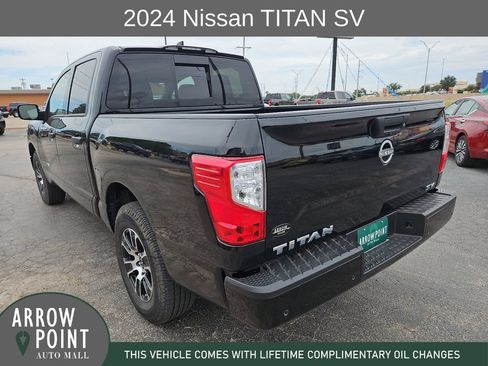 Used 2024 Nissan Titan SV RWD image 9