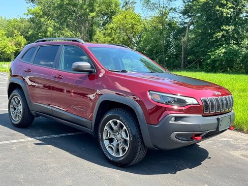 Used 2020 Jeep Cherokee Trailhawk w/ Cold Weather Group AWD/4WD image 6