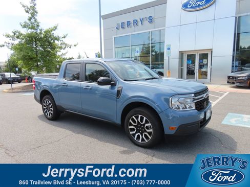 Used 2024 Ford Maverick Lariat FWD image 1
