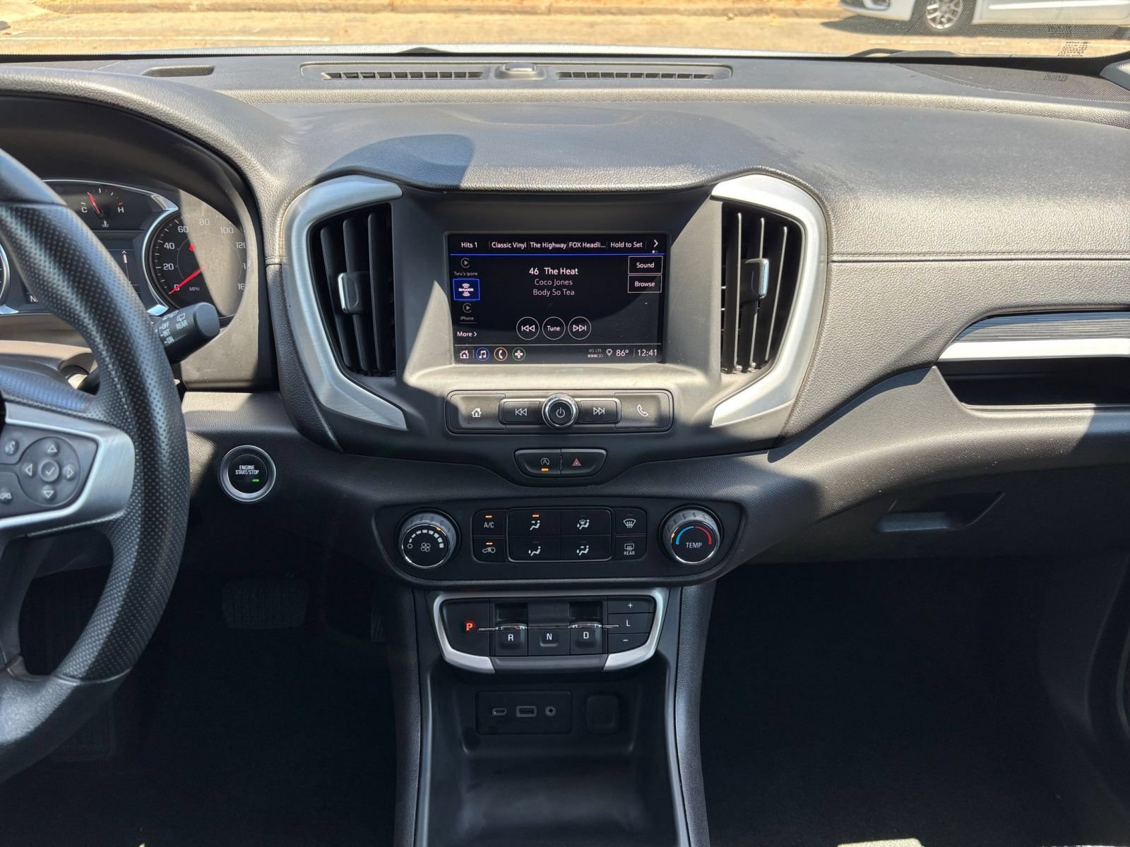 Used 2024 GMC Terrain SLE FWD image 16